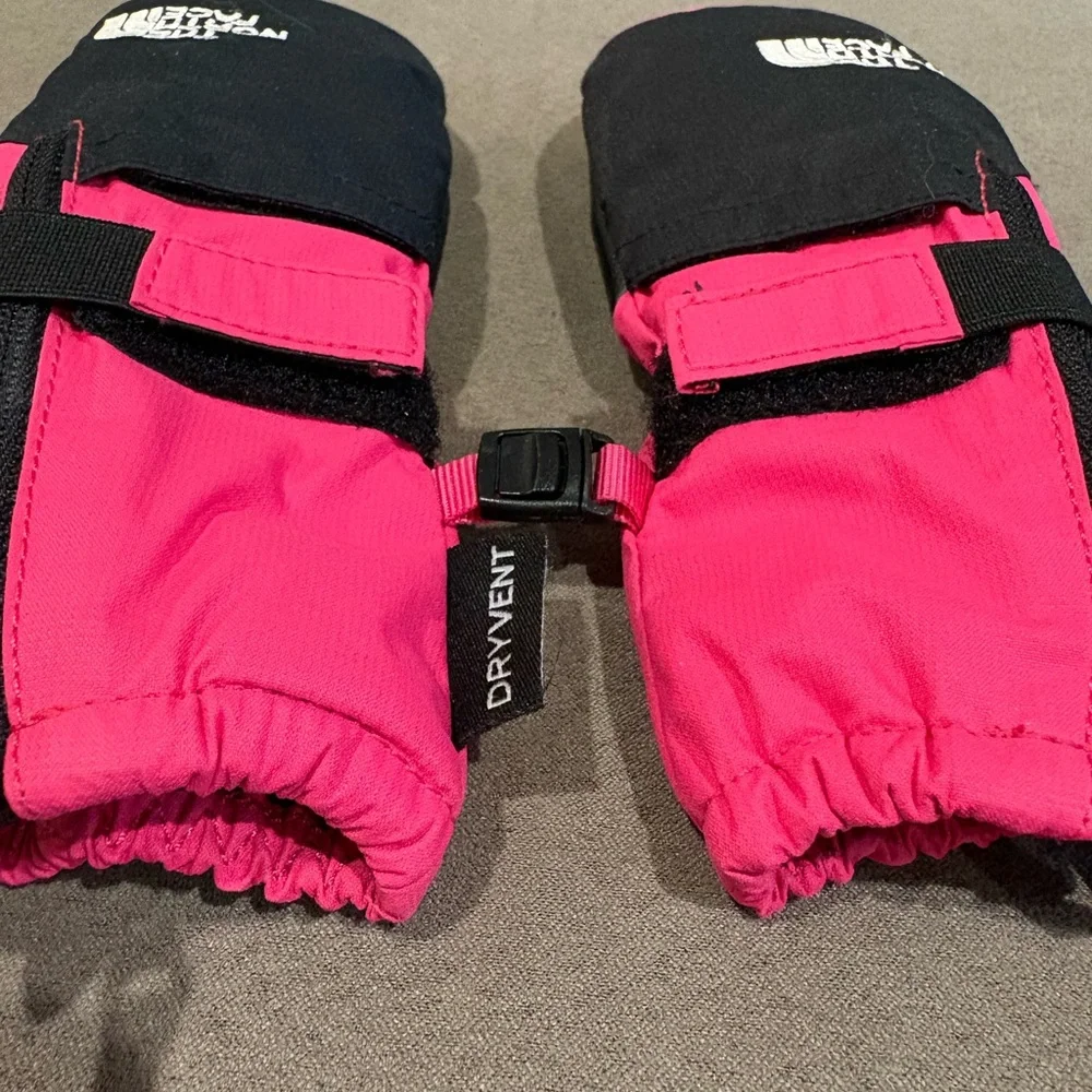 The North Face Kids Mittens Insulated Waterproof Gloves Hot Pink Black Size‎ 2T